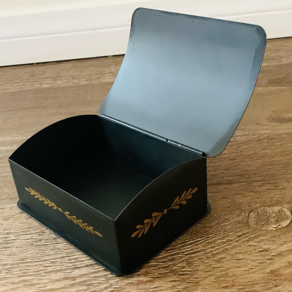 Metal box - Picture 5 of 8